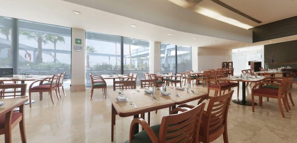 Fiesta Inn Torreon Galerias Екстер'єр фото
